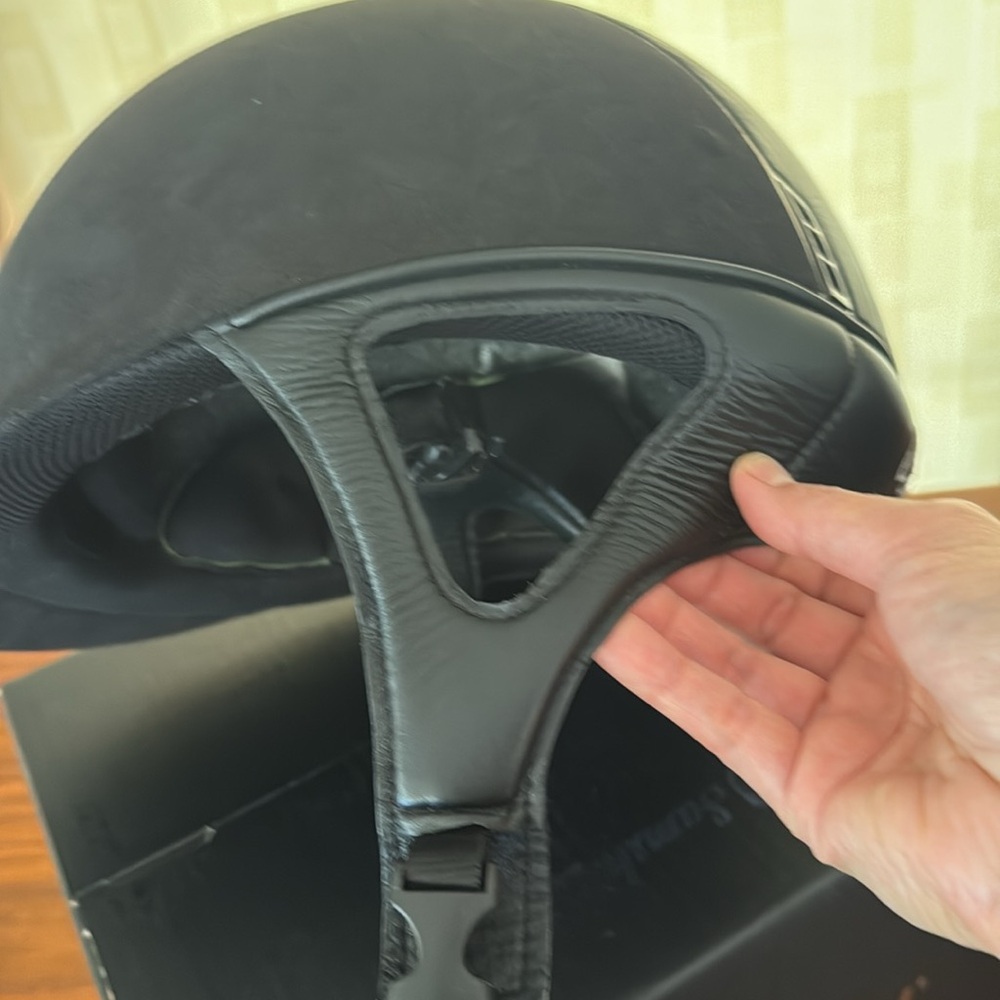 Samshield Riding Helmet - Picture 12 of 16